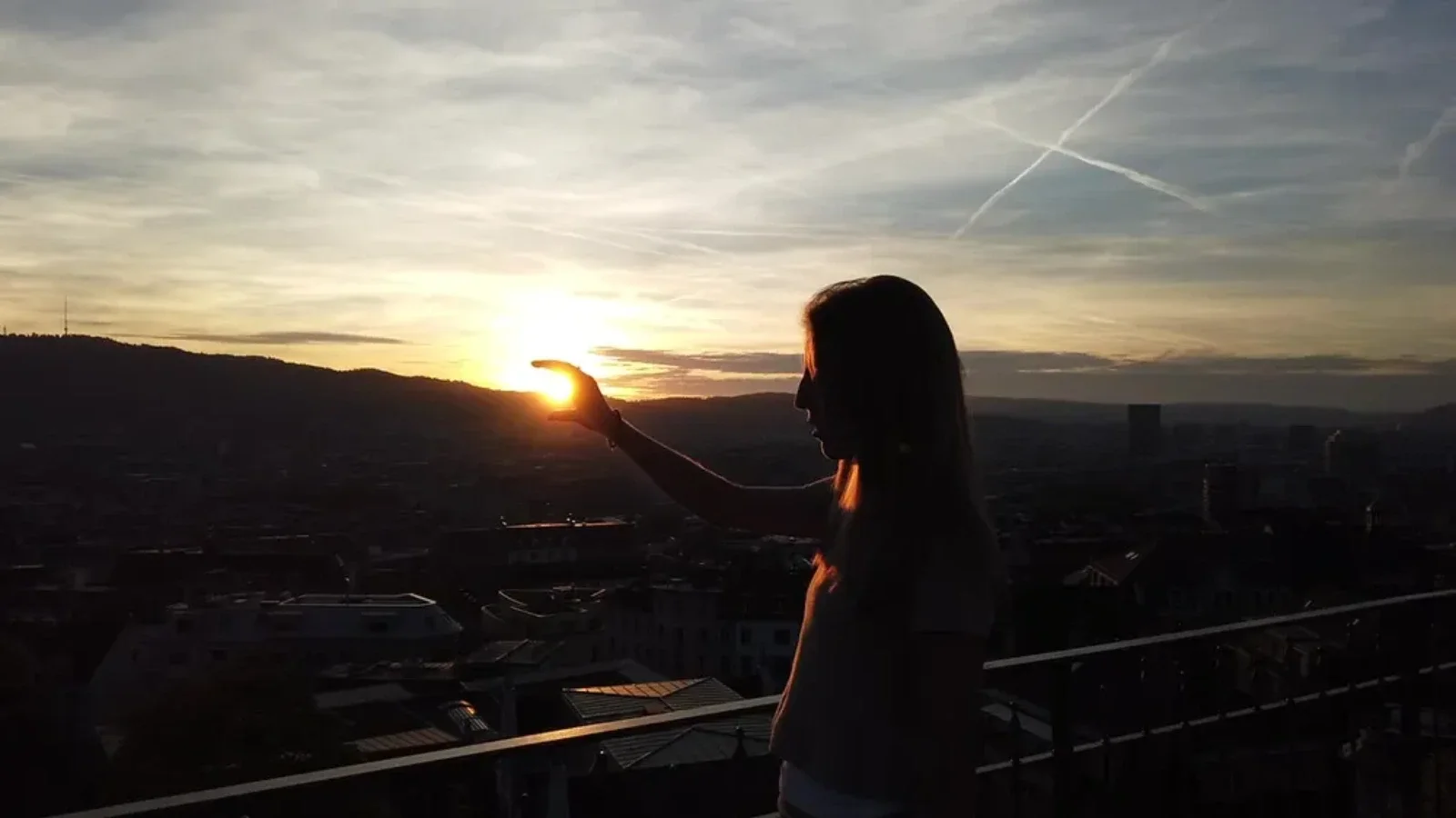 TOSCA Introduces Her Songwriting with Debut Single Sun God
