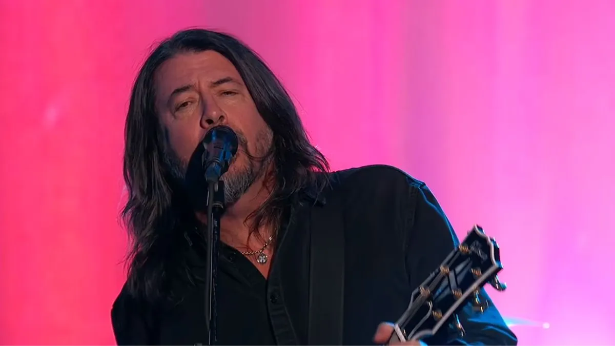 Foo Fighters Unearth 1998 Cover of Gerry Rafferty's Baker Street to End Kimmel Residency