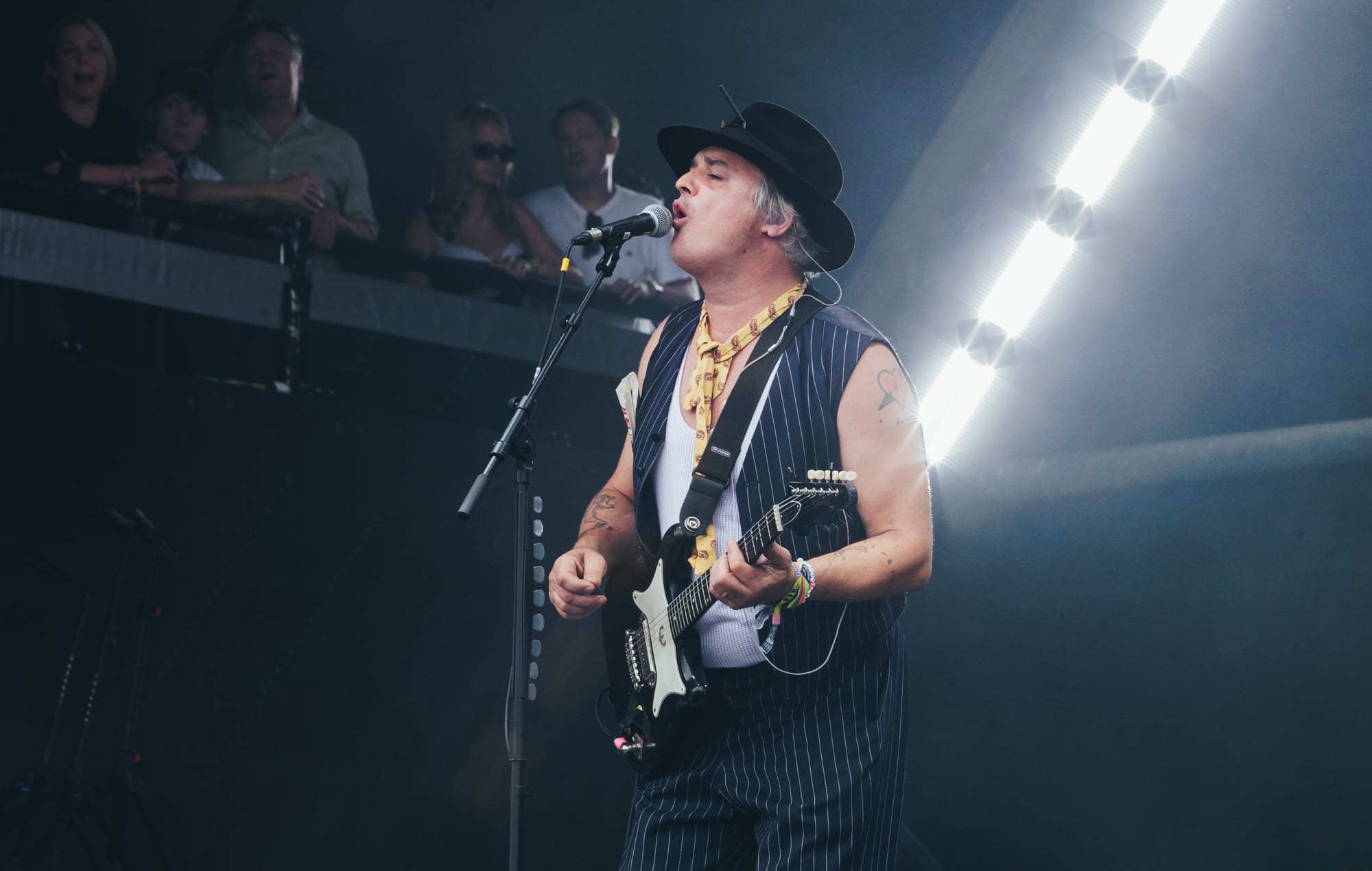 Pete Doherty Covers Lily Allen During Karaoke Session in South Korea